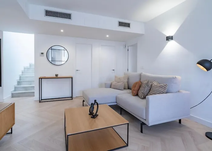 Elegant Penthouse With Private Rooftop Sun Deck In Naranjos, Lägenhet