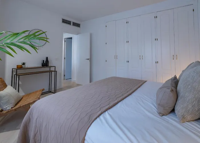 Elegant Penthouse With Private Rooftop Sun Deck In Naranjos, Lägenhet