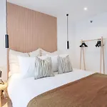 Lägenhet Elegant Penthouse With Private Rooftop Sun Deck In Naranjos,