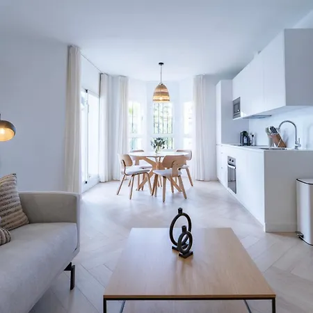 Elegant Penthouse With Private Rooftop Sun Deck In Naranjos, *