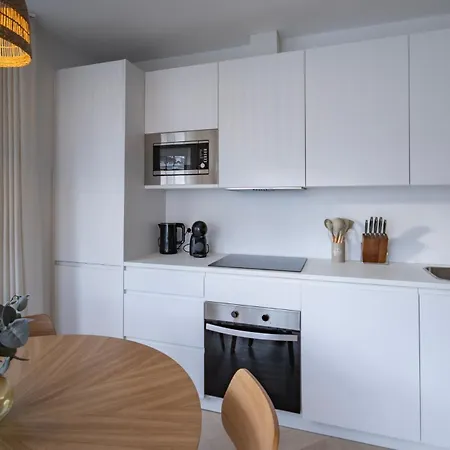 公寓 Elegant Penthouse With Private Rooftop Sun Deck In Naranjos, *