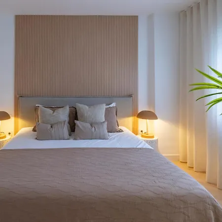Elegant Penthouse With Private Rooftop Sun Deck In Naranjos, Appartamento *