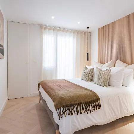 Апартаменти Elegant Penthouse With Private Rooftop Sun Deck In Naranjos, *