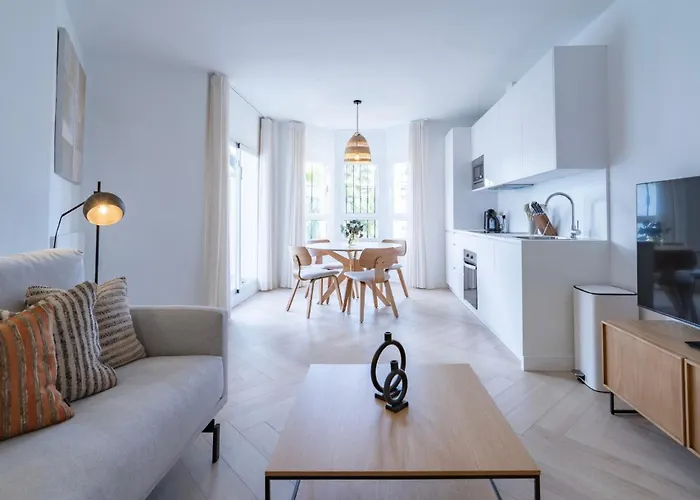 Elegant Penthouse With Private Rooftop Sun Deck In Naranjos, *