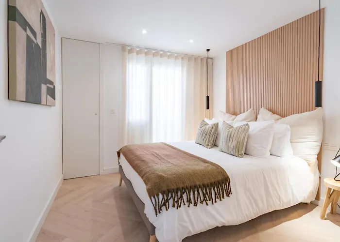 Апартаменти Elegant Penthouse With Private Rooftop Sun Deck In Naranjos, *