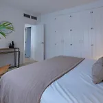 Elegant Penthouse With Private Rooftop Sun Deck In Naranjos, Apartamento