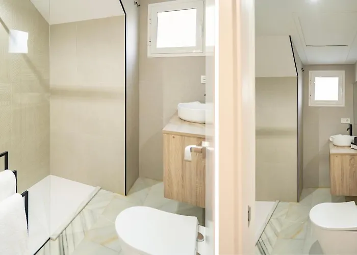 Elegant Penthouse With Private Rooftop Sun Deck In Naranjos,