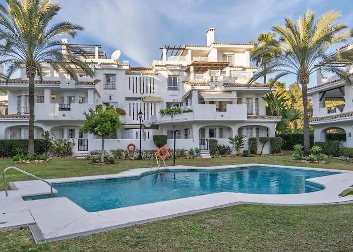 Elegant Penthouse With Private Rooftop Sun Deck In Naranjos, Lejlighed